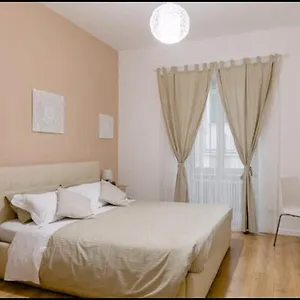 Apartment Charming 25, Rom